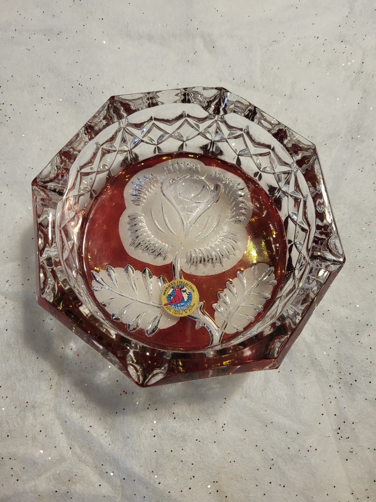 Echt Bleikristall, Hofbaurer Collection 24% Lead Crystal Ashtray, Ruby Rose Echt Bleikristall, Hofbaurer Collection 24% Lead Crystal Ashtray, Ruby Rose