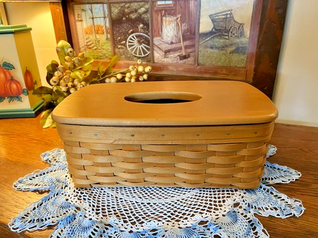 Longaberger Rectangular Tissue Basket Dated 2000 With Lid Longaberger Rectangular Tissue Basket Dated 2000 With Lid