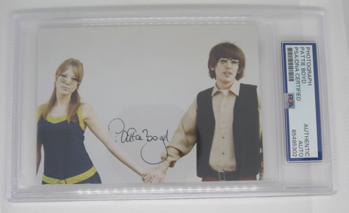 Pattie Boyd model signed autographed PSA DNA authentic 3x5 photo Pattie Boyd model signed autographed PSA DNA authentic 3x5 photo