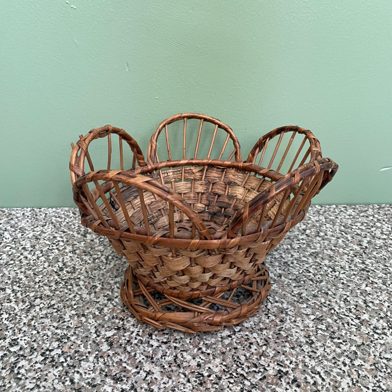 Vintage Boho Woven Wicker Flower Shaped Basket with Pedestal Vintage Boho Woven Wicker Flower Shaped Basket with Pedestal