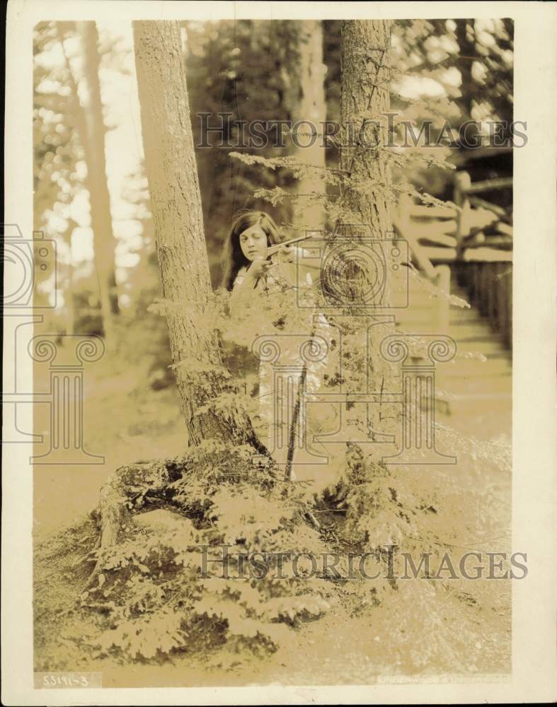 1925 Press Photo Metropolitan Opera singer Rosa Ponselle near Lake Placid