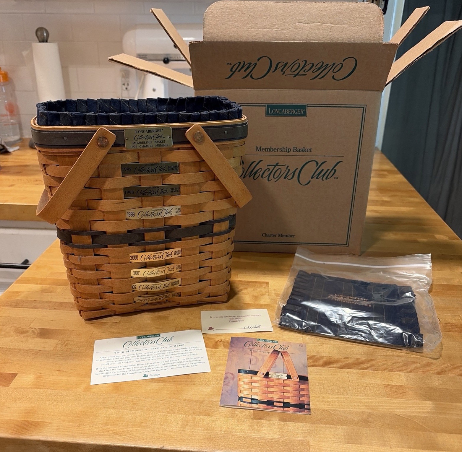 Longaberger 2006 Collectors Club Charter Member Basket w Liner & Protector & Box Longaberger 2006 Collectors Club Charter Member Basket w Liner & Protector & Box