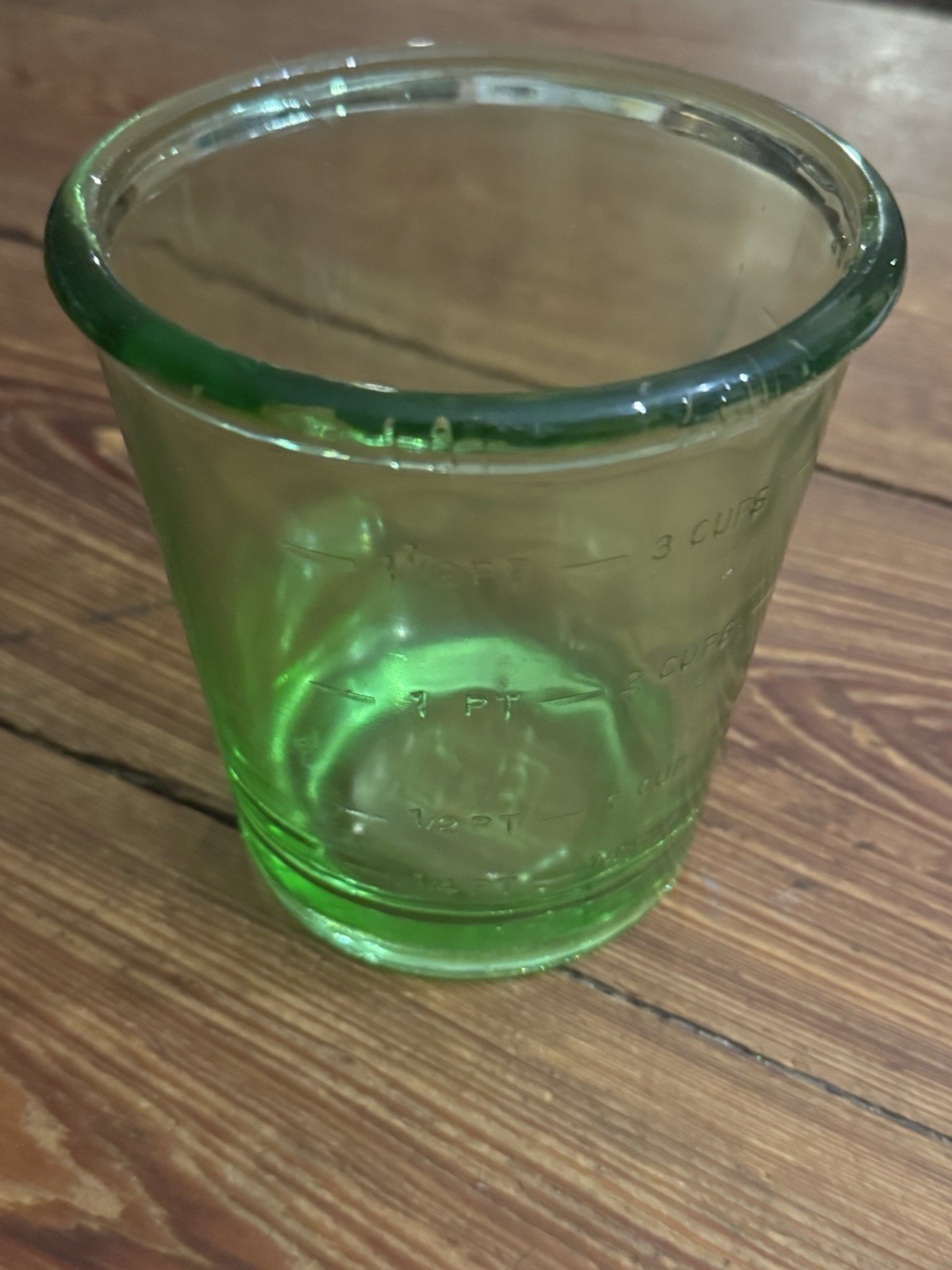 Antique 1930’s Depression Era Uranium Green Glass 3 Way D&B Measuring Cup
