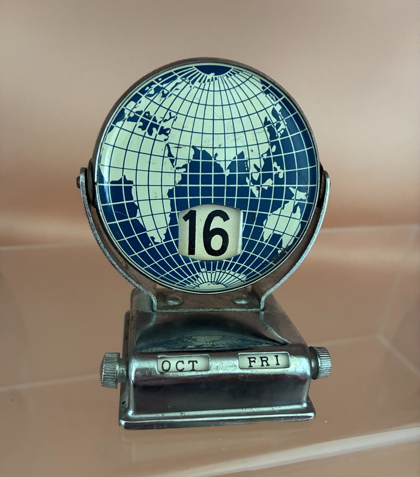 Vintage 60s Desktop Perpetual Flip Calendar Rotating Metal World Map Globe Earth
