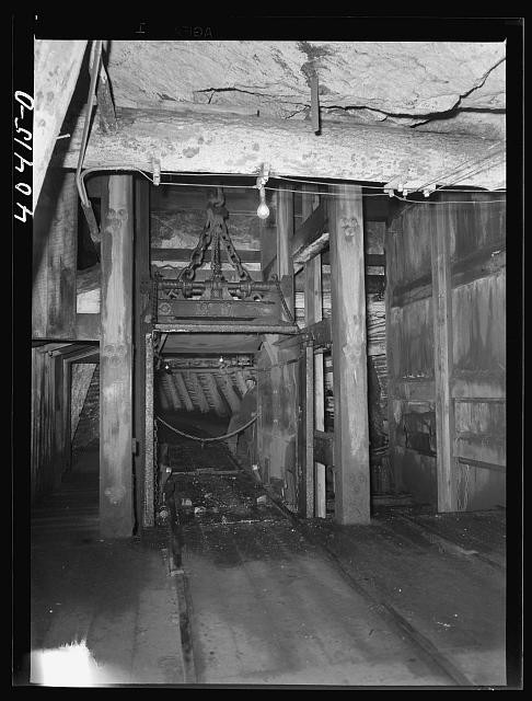 Photo:Shenandoah Pennsylvania 1938 Maple Hill Mine shaft elevator car