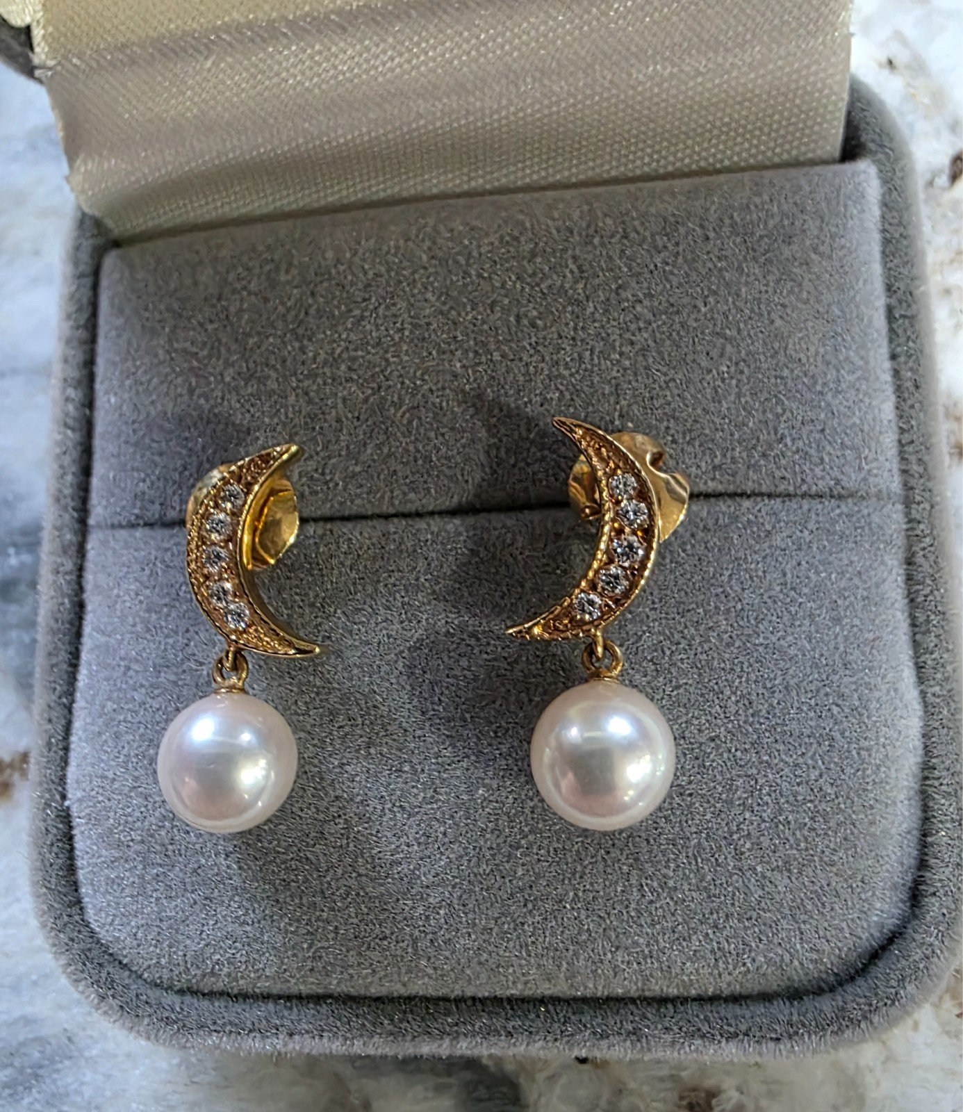 Mikimoto Akoya 7mm Pearl Diamond Moon earrings K18 18K Mikimoto Akoya 7mm Pearl Diamond Moon earrings K18 18K
