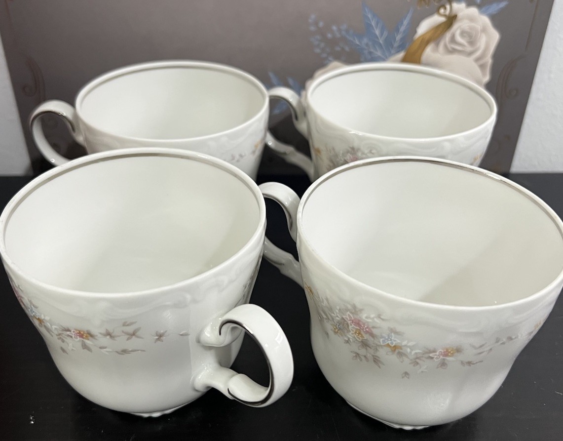 Johann Haviland Bavaria Floral Splendor Platinum Trim 4 Tea Coffee Cups China