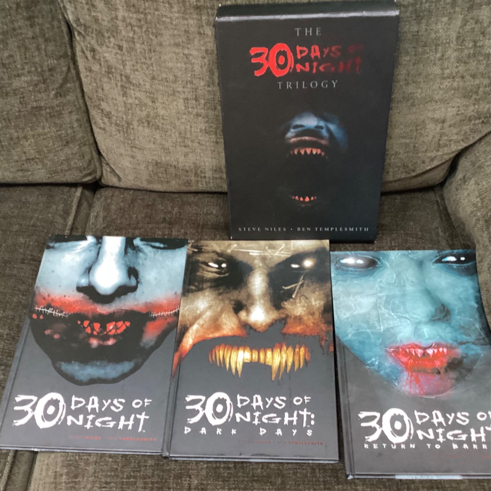 30 DAYS OF NIGHT TRILOGY 3 Vols /Slipcase; Niles/Templesmith, SIGNED/NUMBERED 30 DAYS OF NIGHT TRILOGY 3 Vols /Slipcase; Niles/Templesmith, SIGNED/NUMBERED