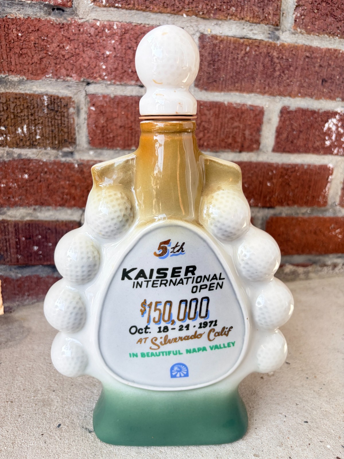 KAISER INTL NAPA VALLEY GOLF 1971 JIM BEAM REGAL CHINA DECANTER BOTTLE EMPTY