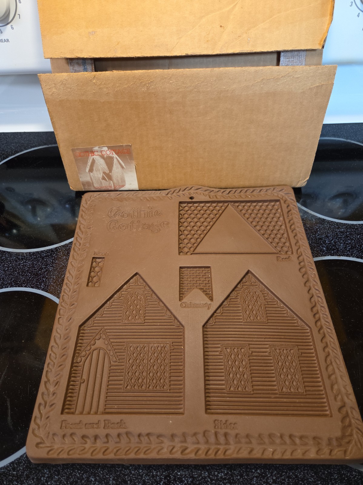 Vintage Rare  Hartstone Gothic Cottage Ceramic Cookie Mold Historic House