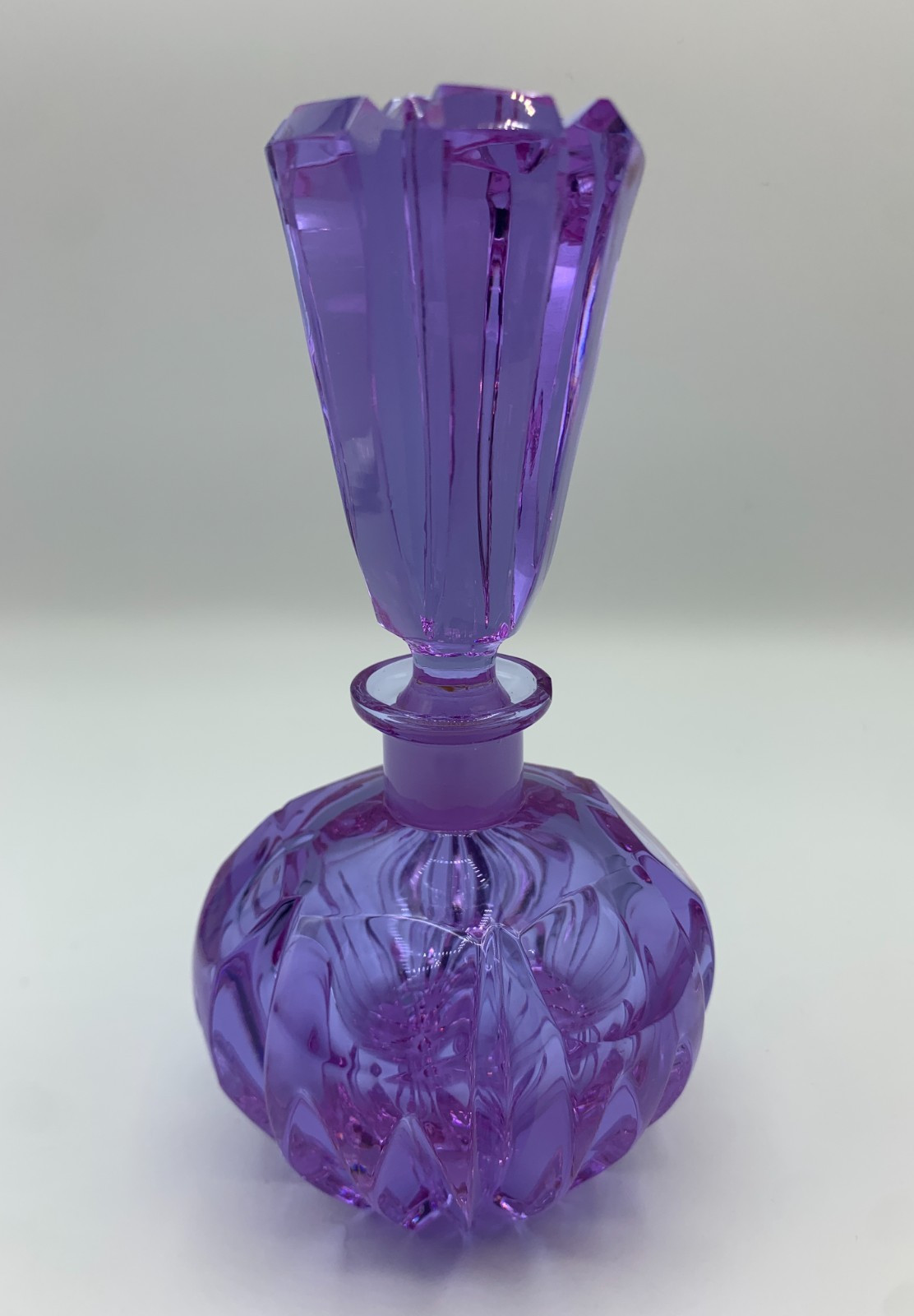UV GLOW LG  ALEXANDRITE CUT GLASS BOTTLE PERFUME PURPLE BOHEMIAN VINTAGE IRICE