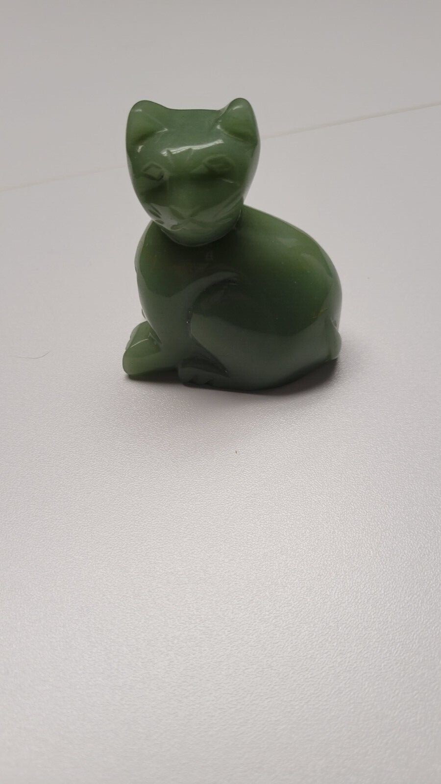 Jade quartz hand carved cat figurine healing *rare