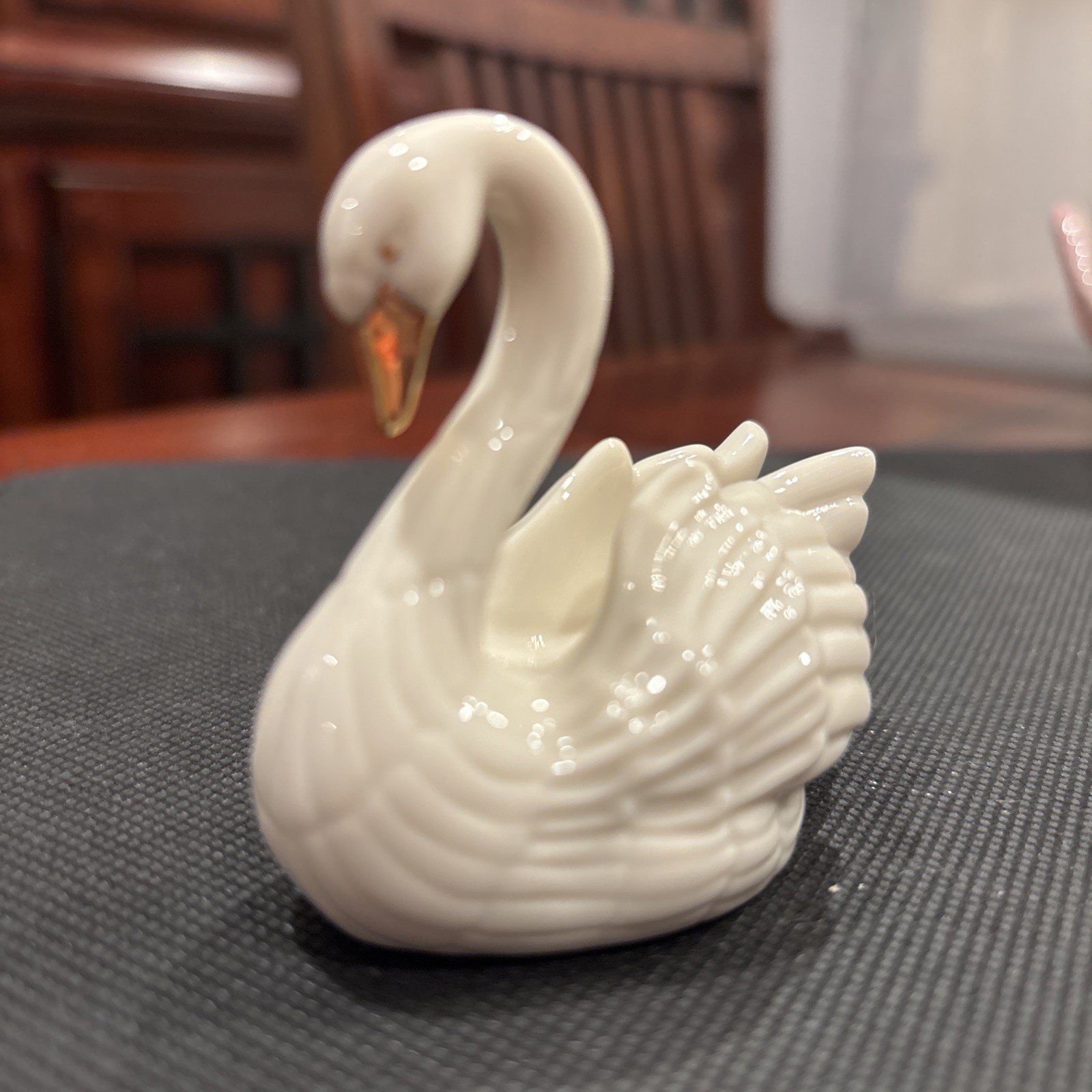 Vintage Lenox Swan Figurine 24K Gold Accents Place Card Holder/Cake Topper