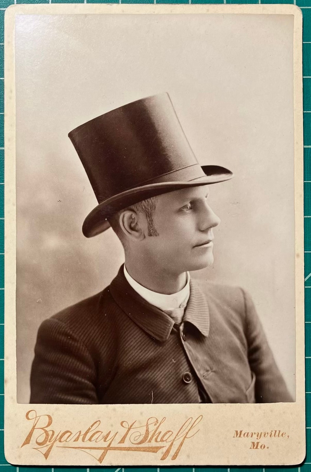 Antique CABINET CARD Handsome Young Man TALL TOP HAT Maryville, Missouri