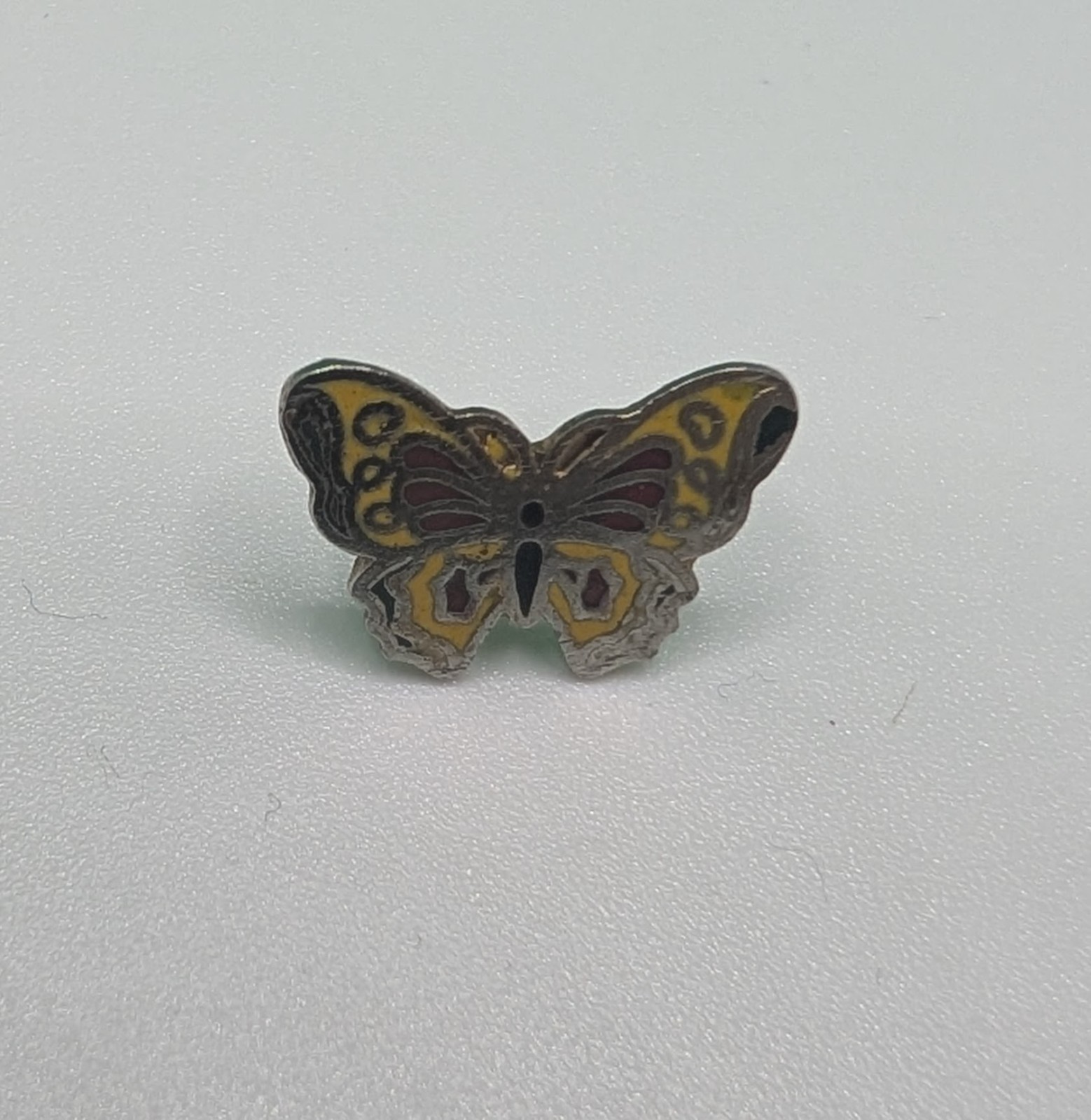 Vintage Yellow Butterfly Enamel Insect Animal Wings Silver Tone Lapel Pin Vintage Yellow Butterfly Enamel Insect Animal Wings Silver Tone Lapel Pin