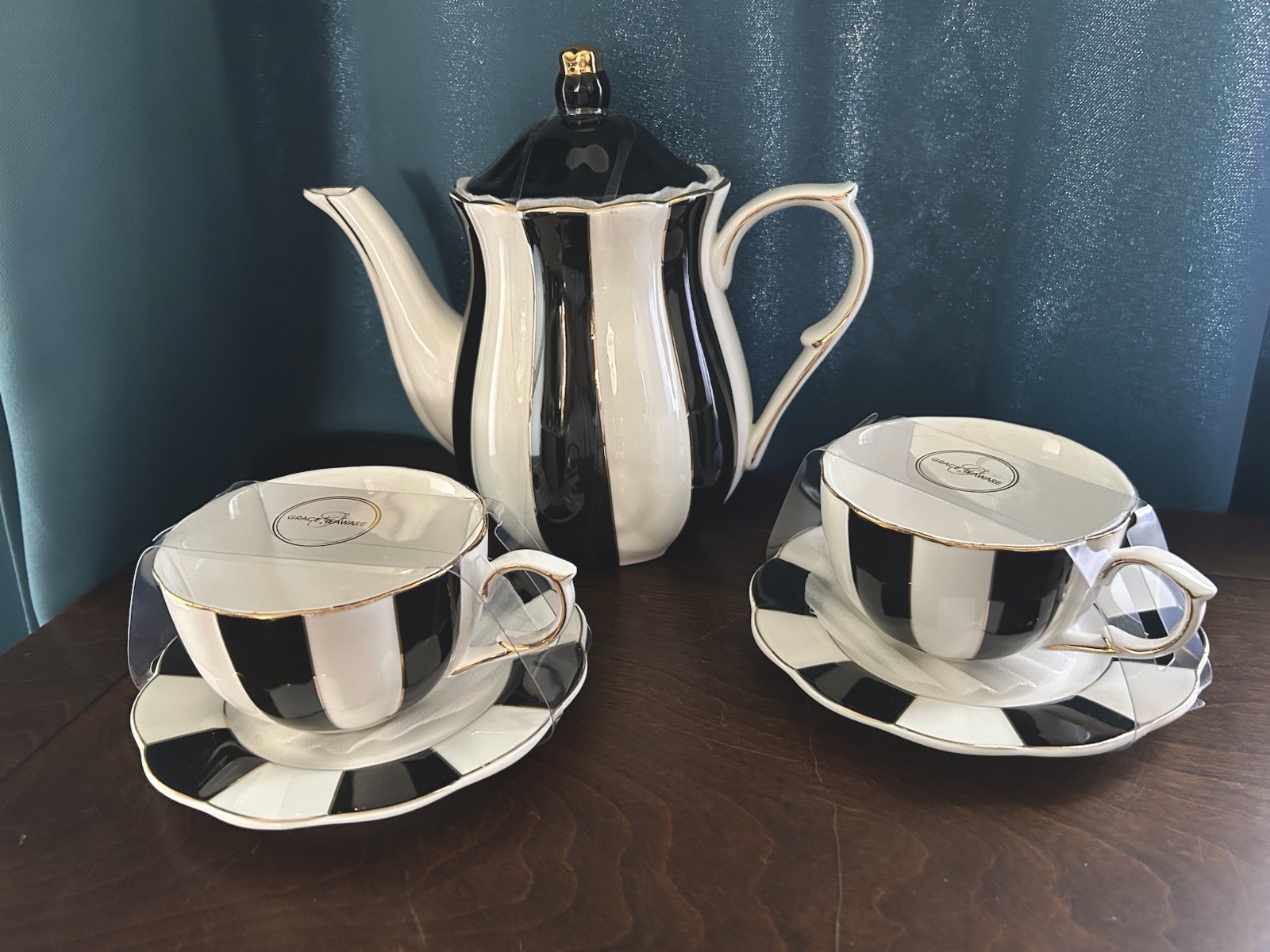 Grace Teaware Black and White Scallop Fine Porcelain Tea Set Beetle Stripe NEW