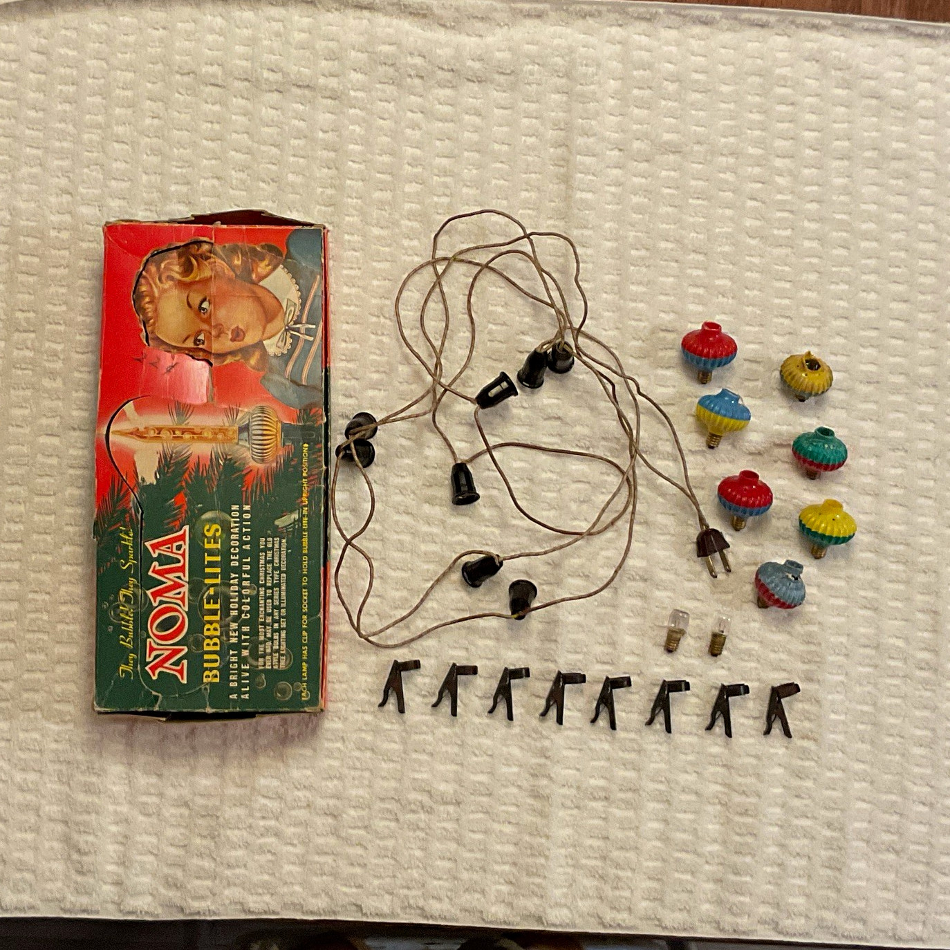 NOMA Vintage Bubble-Lites Clip-On String Lights w/ Box No Liquid Parts only NOMA Vintage Bubble-Lites Clip-On String Lights w/ Box No Liquid Parts only