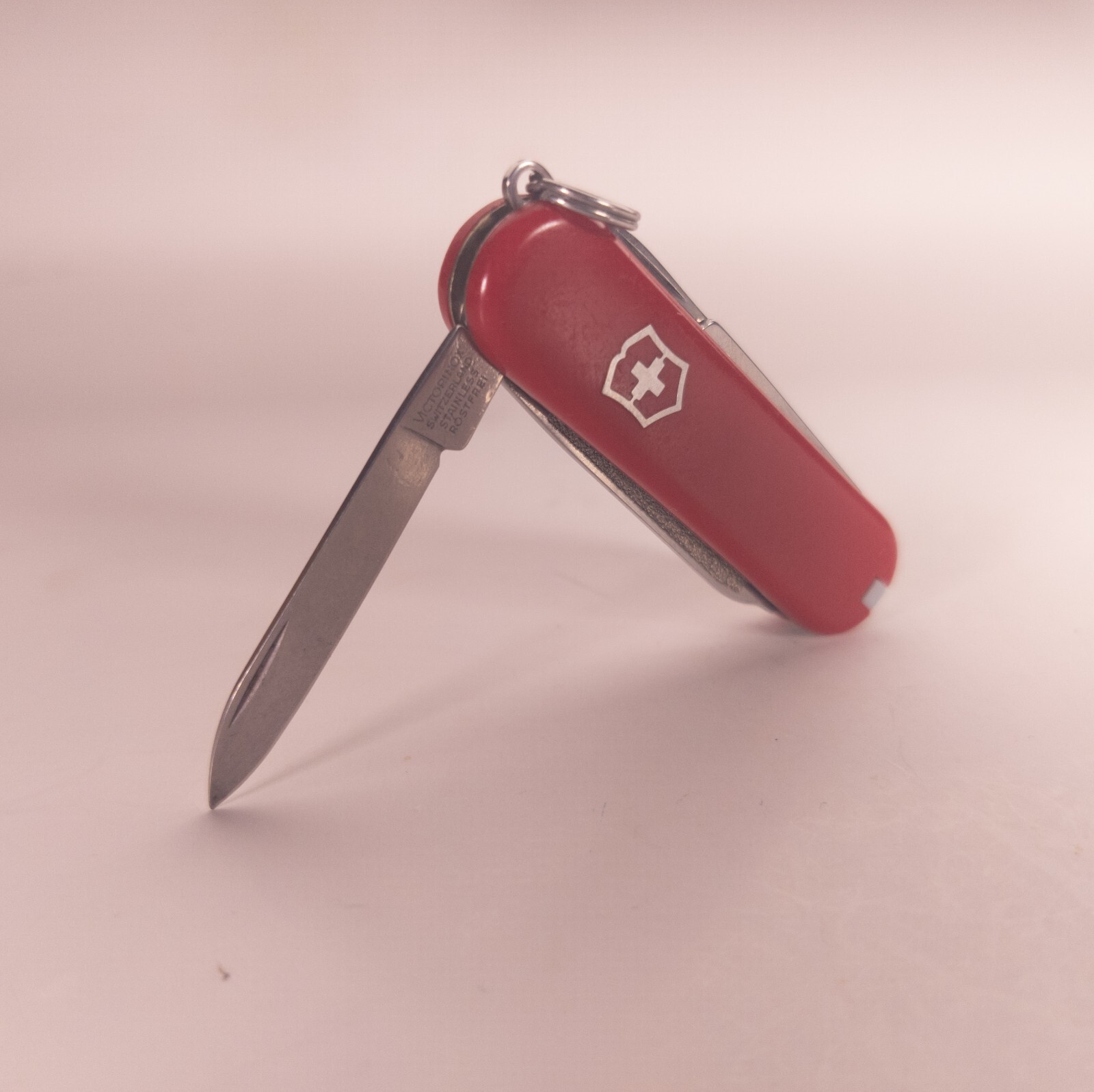 Victorinox Signature Swiss Army Knife 58mm Red With Pen 