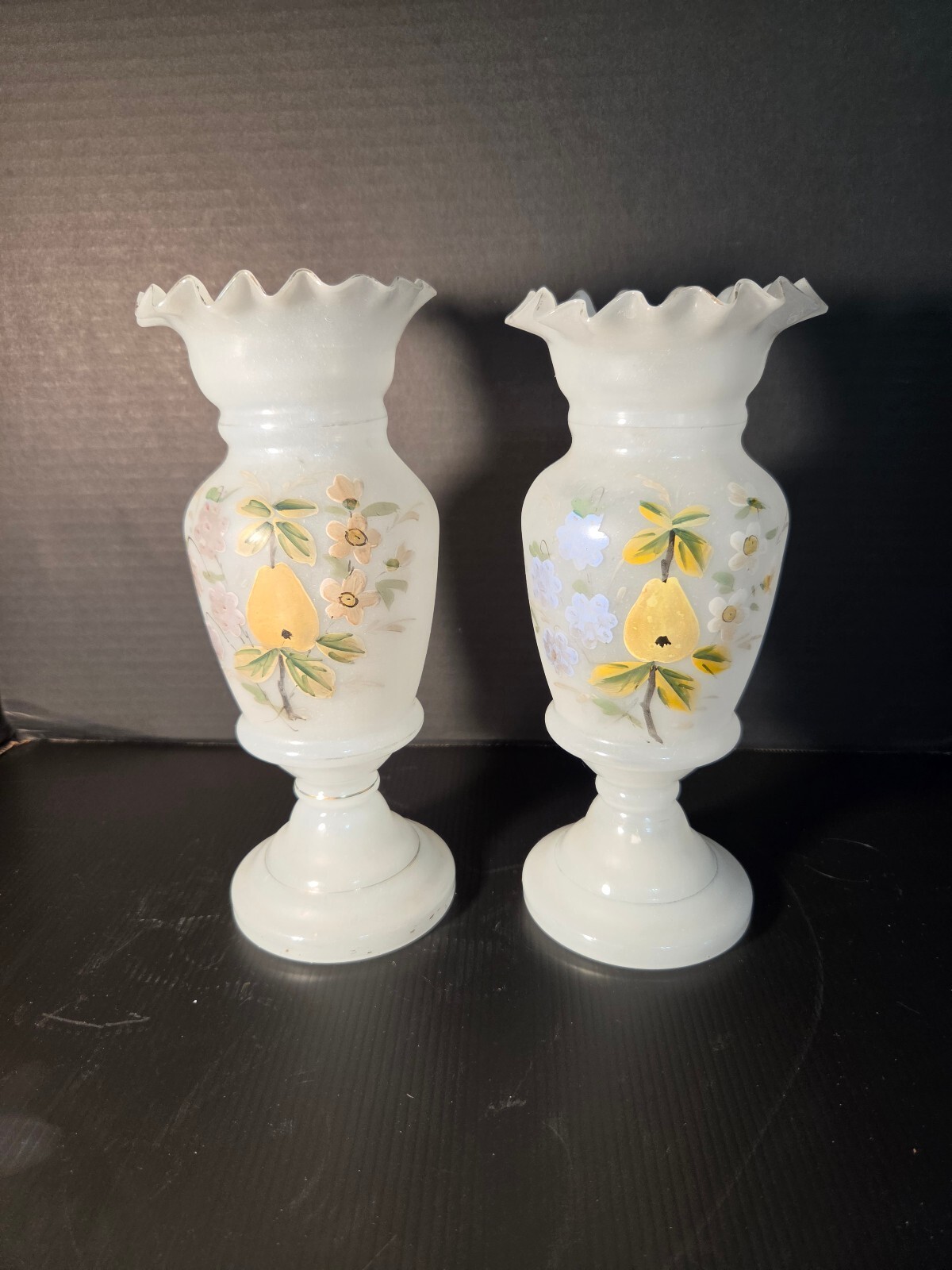 Antique Victorian Bristol Glass Mantel Vases Pair Hand Blown Pear Enamel 8\ Antique Victorian Bristol Glass Mantel Vases Pair Hand Blown Pear Enamel 8\