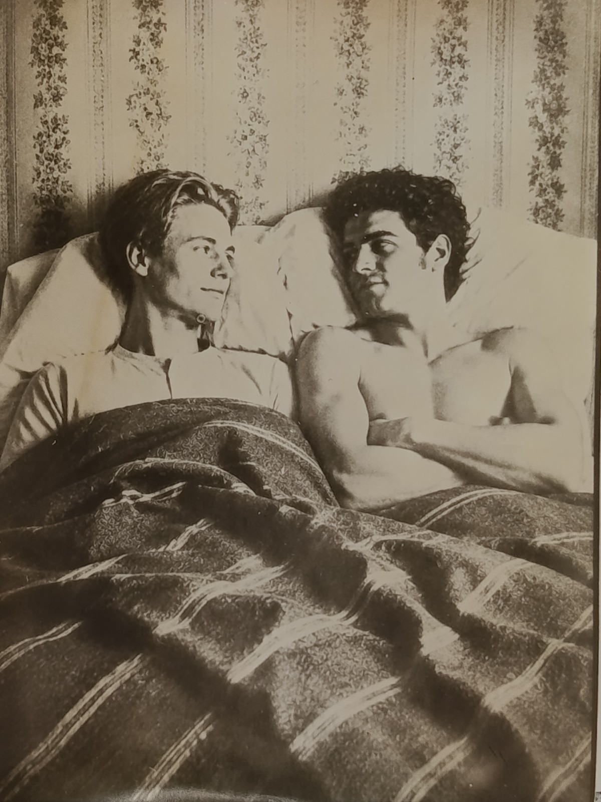 18**Vintage Photo Men- Handsome Attractive Guy - Gay Interest 18**Vintage Photo Men- Handsome Attractive Guy - Gay Interest