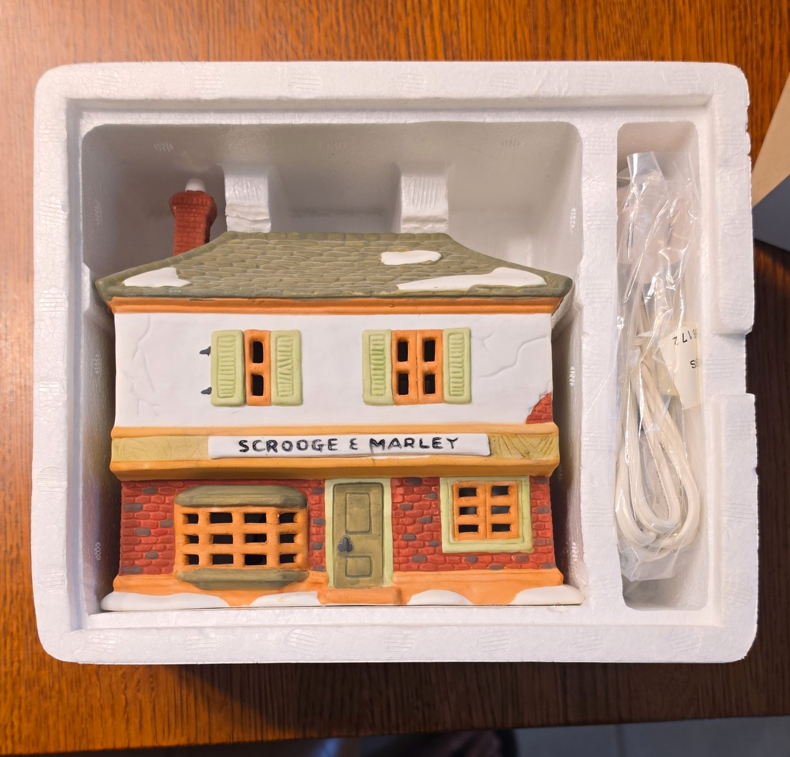 Dept 56 Dickens' Village Scrooge & Marley Counting House Lit Boxed 1986
