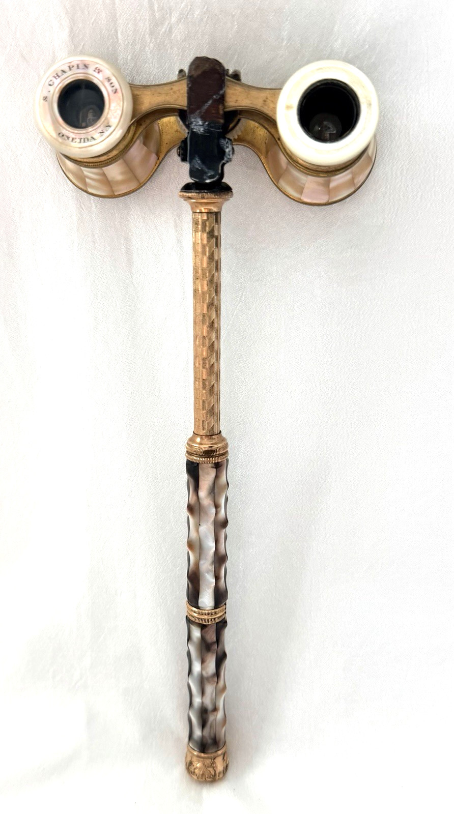 ANTIQUE Ornate French MOTHER OF PEARL Gold Tone Handle & French Opera Binoculars ANTIQUE Ornate French MOTHER OF PEARL Gold Tone Handle & French Opera Binoculars