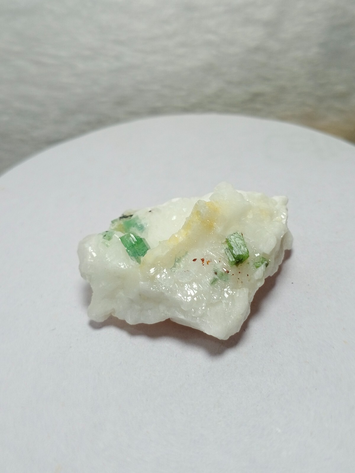 55.90 Ct Fantastic Terminated Green Tourmaline Mineral Specimen From Pakistan 55.90 Ct Fantastic Terminated Green Tourmaline Mineral Specimen From Pakistan