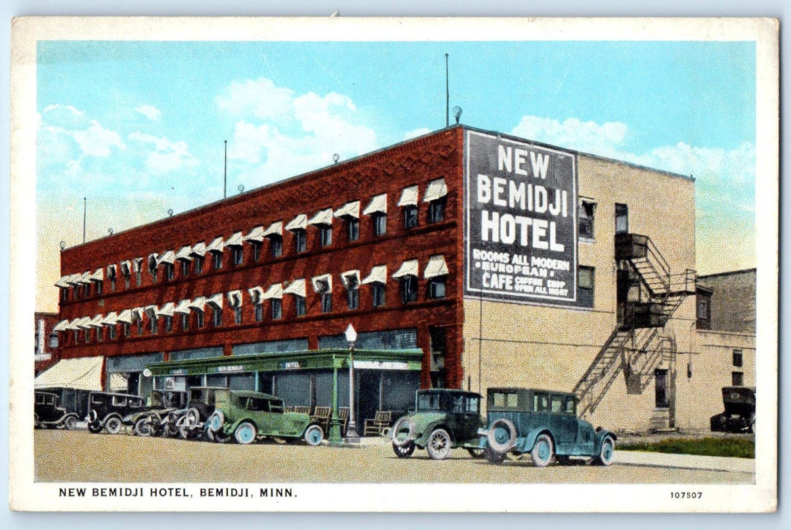 1920 Bemidji Minnesota Vintage Postcard New Hotel Building Classic Cars Unposted
