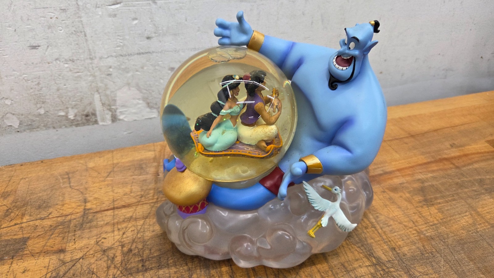 Vintage Disney Aladdin A Whole New World/Ride The Carpet Musical Snow Globe