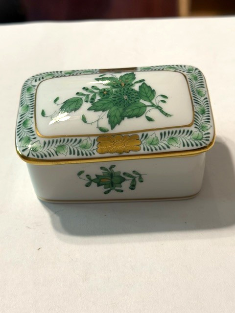 Herend Hungary Green Floral Lidded Porcelain Box 1976 Robert Horton Estate