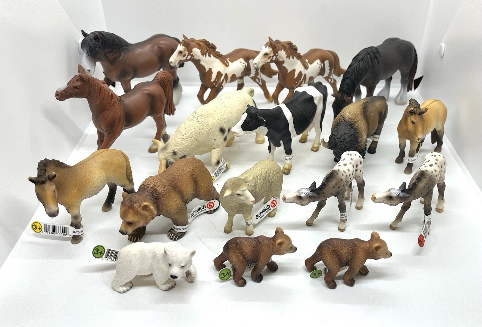 Schleich Large Animal Lot 17 Pieces Horses Cows Sheep Bears