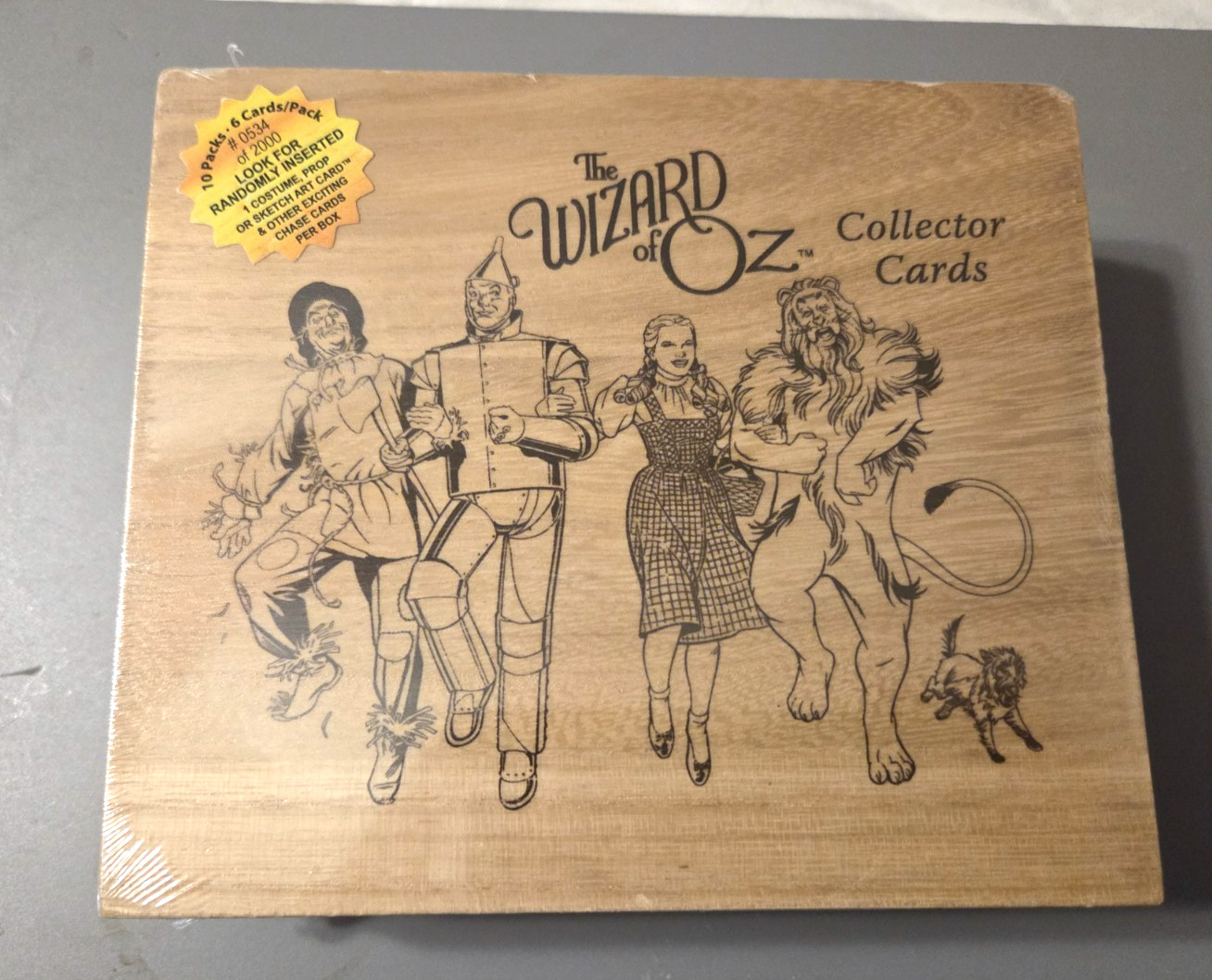 2006 Breygent Wizard of Oz Factory Sealed Wooden Card Box prop/costume or sketch