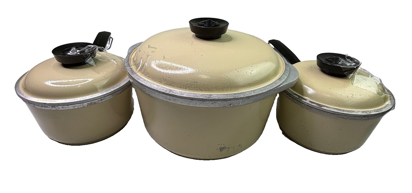 VTG Club Aluminum Cookware 6pc Saucepans & Lids Dutch Oven Cream/Ivory