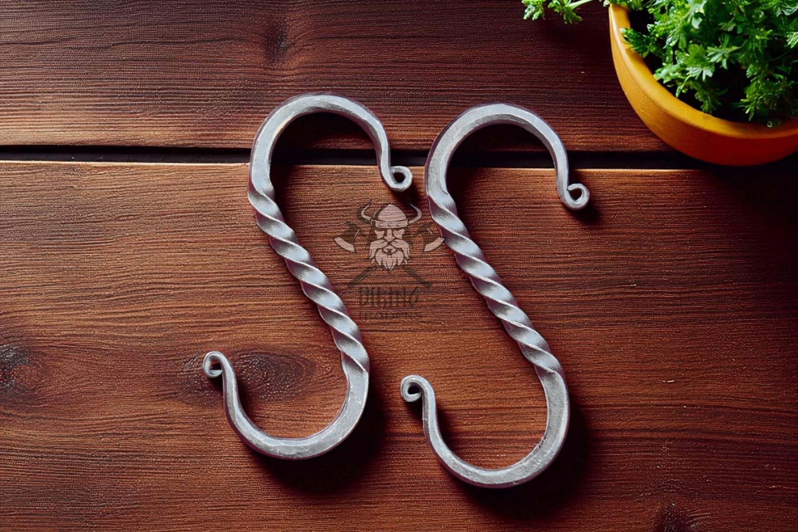 Hand-Forged Twisted Iron S-Hook Rustic Blacksmith Set of 2 Hand-Forged Twisted Iron S-Hook Rustic Blacksmith Set of 2