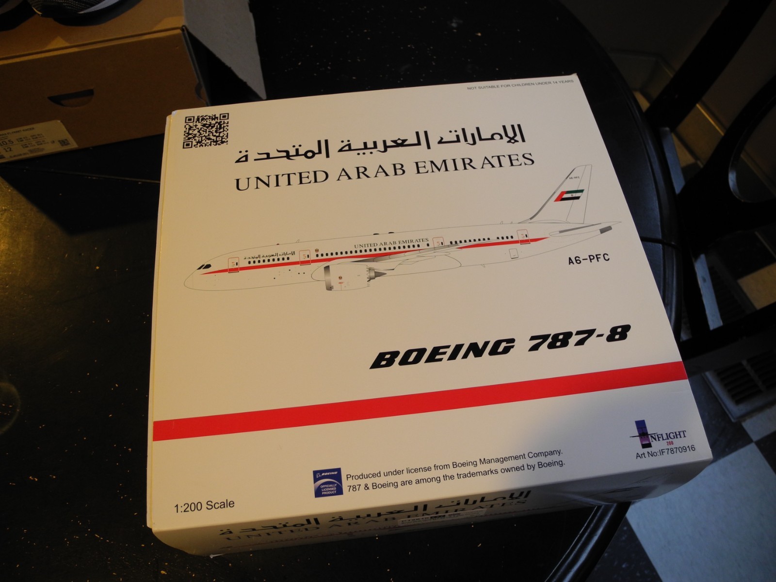 Collector Find Inflight / JC WINGS Boeing 787 UNITED ARAB EMIRATES, 1:200 WOW Collector Find Inflight / JC WINGS Boeing 787 UNITED ARAB EMIRATES, 1:200 WOW
