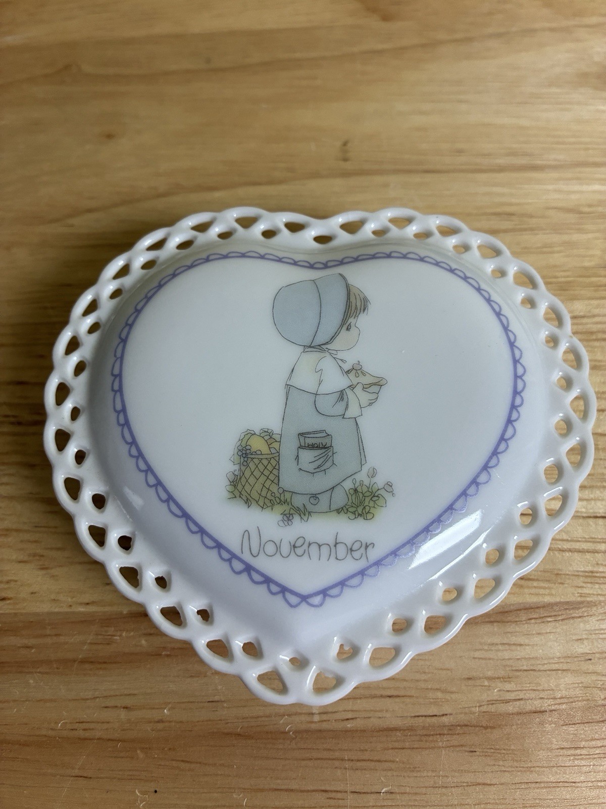 VTG 1988 Precious Moments November Heart Trinket Box Porcelain Enesco Month VTG 1988 Precious Moments November Heart Trinket Box Porcelain Enesco Month