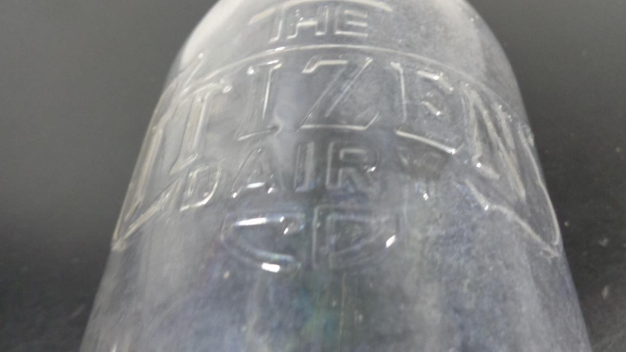 RARE CITIZEN'S DAIRY CO. SPRINGFIELD OHIO ONE QUART MILK BOTTLE PAT NOV. 22, 27