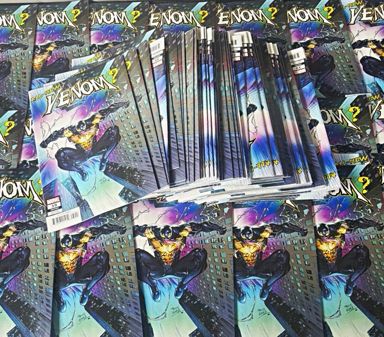 venom #39 marvel comics comic book lot modern age 100+ lot