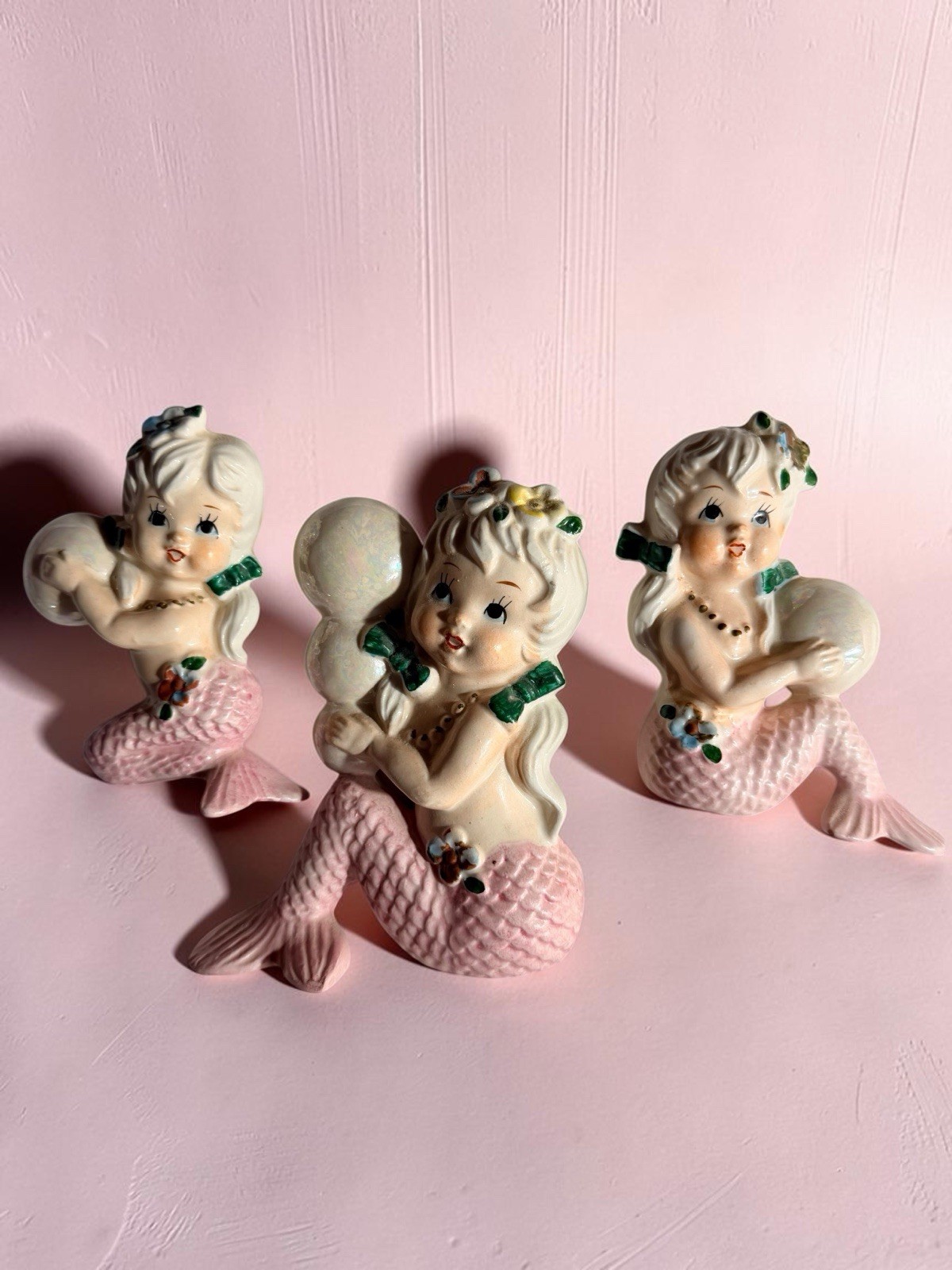 Vintage Pink Ceramic Mermaid Wall Plaques Figurines 🌴 Set of 3 🐚 So Cute Vintage Pink Ceramic Mermaid Wall Plaques Figurines 🌴 Set of 3 🐚 So Cute
