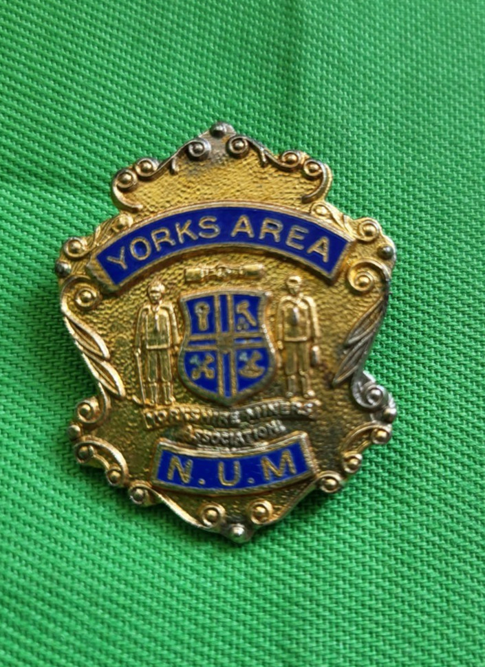 Vintage Yorks Area N.U.M. enamel badge 