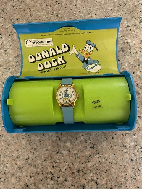NEW Vintage 1970s Bradley Disney Donald Duck Watch in Case Wind-Up *Works* NRFC