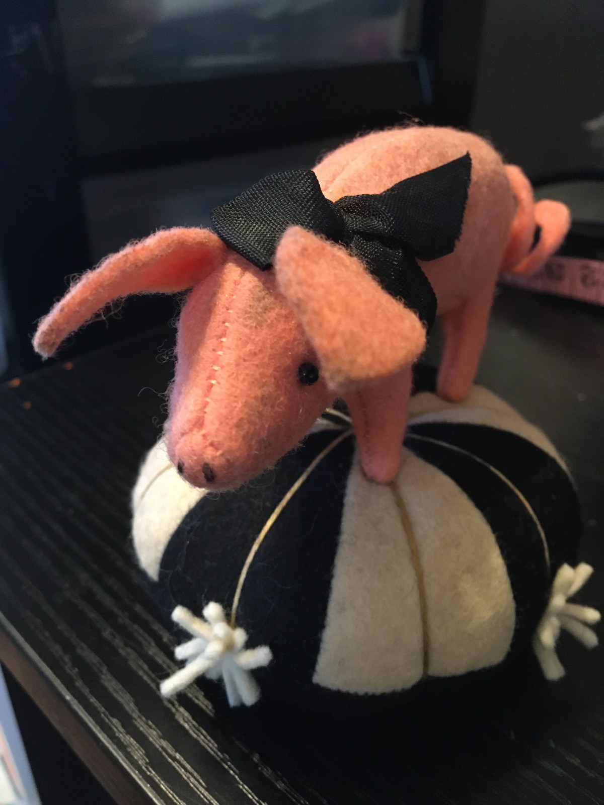 Vintage Original Jennifer Murphy Pig On A Tuffet