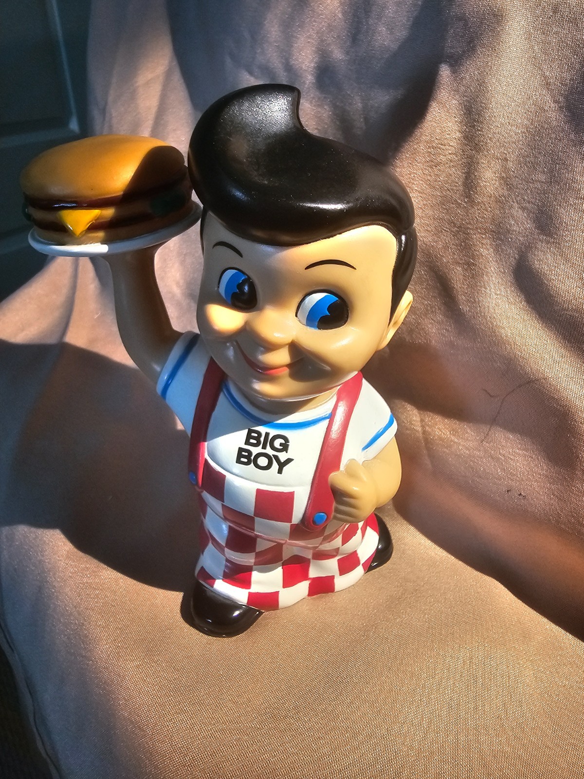1999 Big Boy Coin Bank 8\ 1999 Big Boy Coin Bank 8\