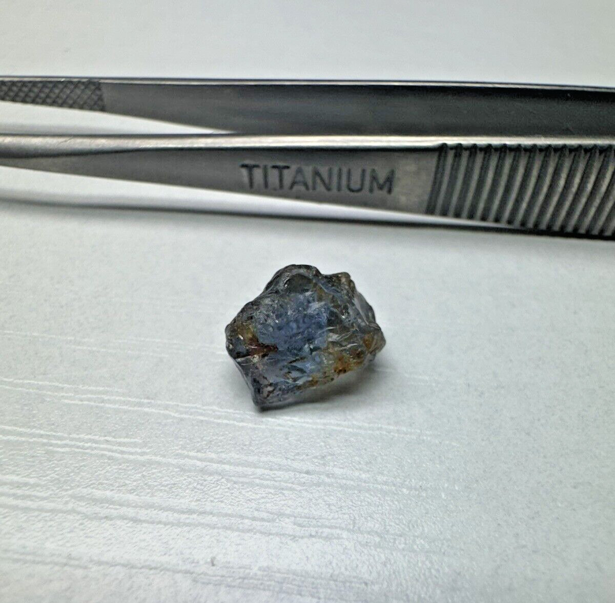 Sapphire Navy Blue clean faceting rough Tanzania 3.71 carats