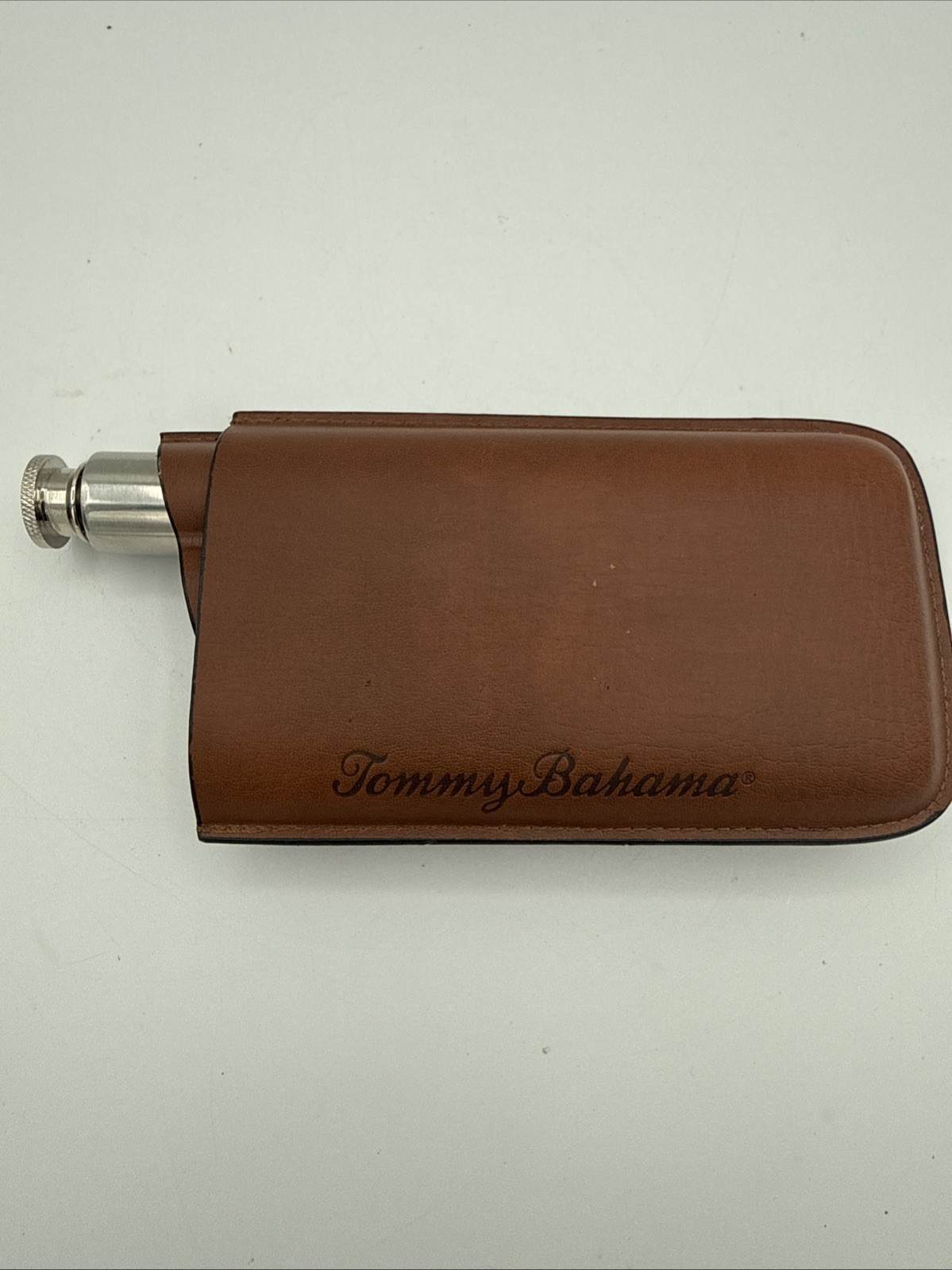 Tommy Bahama Cigar Flask Lighter Cutter Leather Travel Kit Case-Read Description Tommy Bahama Cigar Flask Lighter Cutter Leather Travel Kit Case-Read Description