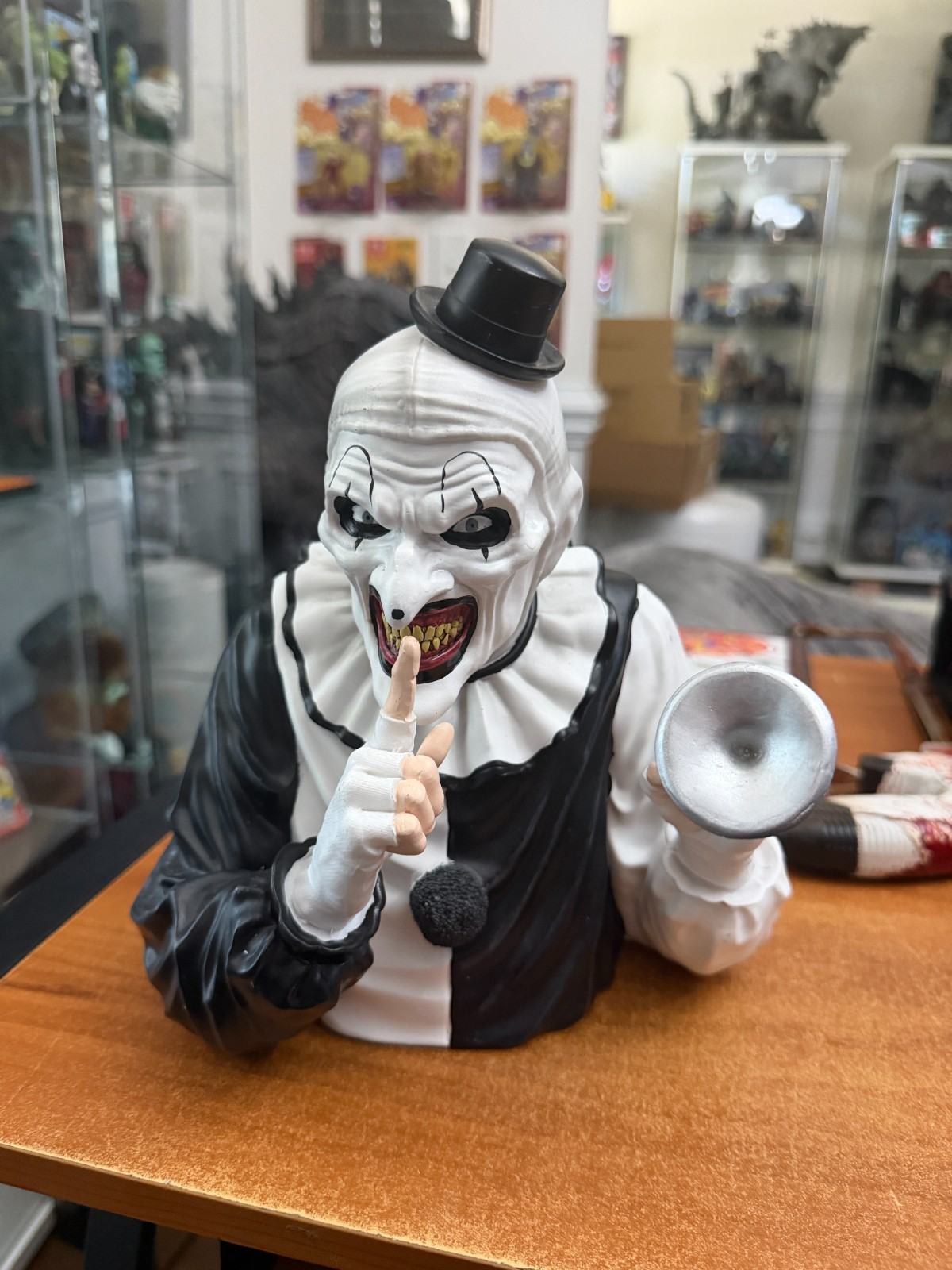 Terrifier Art the Clown Horror Bust Statue Spirit Halloween Prop Figure