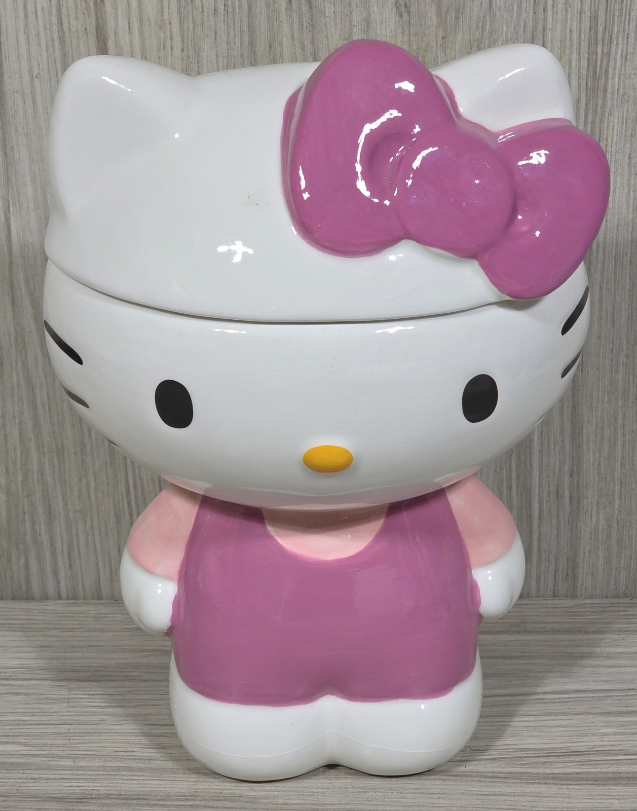 Sanrio Hello Kitty 3D Sculpted Ceramic Cookie Snack Jar 9\