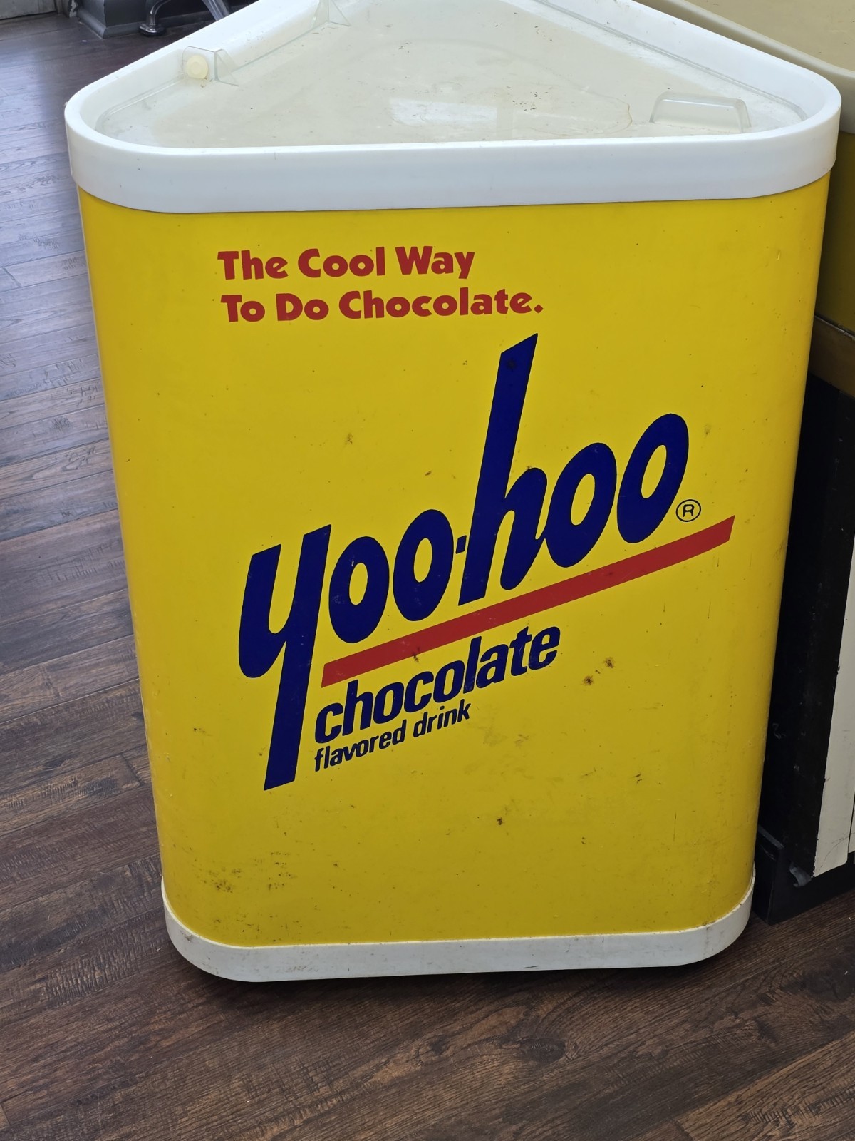 Vintage Yoo-Hoo In Store Beverage Ice Cooler 32 Vintage Yoo-Hoo In Store Beverage Ice Cooler 32