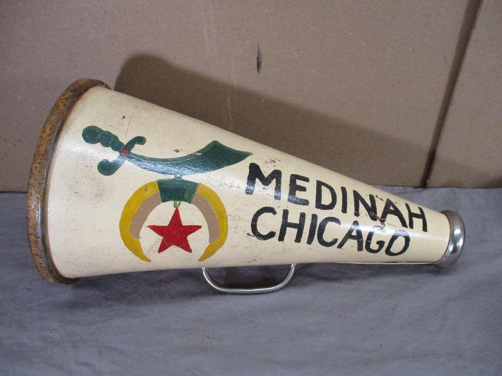 Vintage Medinah Shriners Chicago Tin Megaphone Painted Circus Parade Emblem Rare Vintage Medinah Shriners Chicago Tin Megaphone Painted Circus Parade Emblem Rare