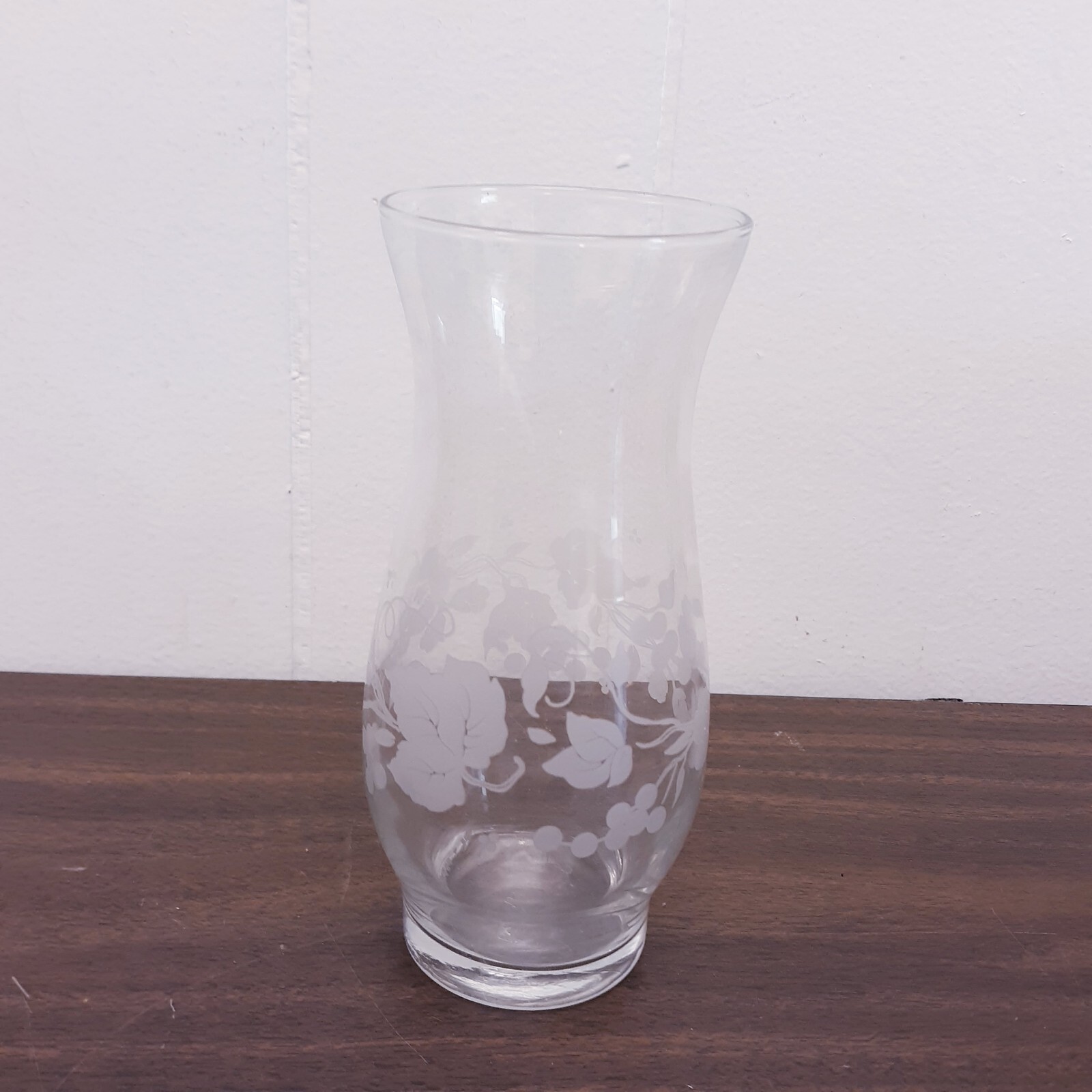 Vintave clear Quality Glass Vase Floral Leaves & Berries Vintave clear Quality Glass Vase Floral Leaves & Berries
